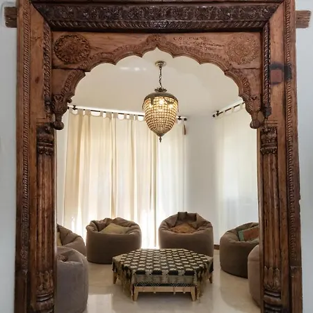 In Puerto Cabopino *