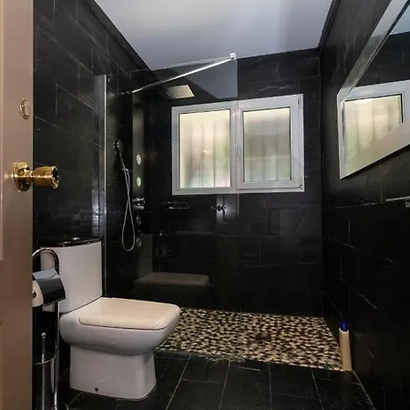 Ferienhaus In Puerto Cabopino Marbella