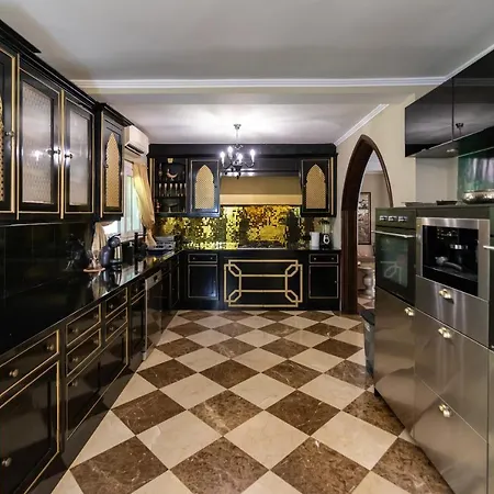 In Puerto Cabopino * Marbella