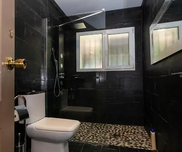 Feriehus In Puerto Cabopino Marbella