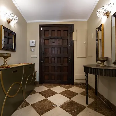 In Puerto Cabopino *