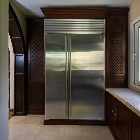 別荘 In Puerto Cabopino マルベーリャ